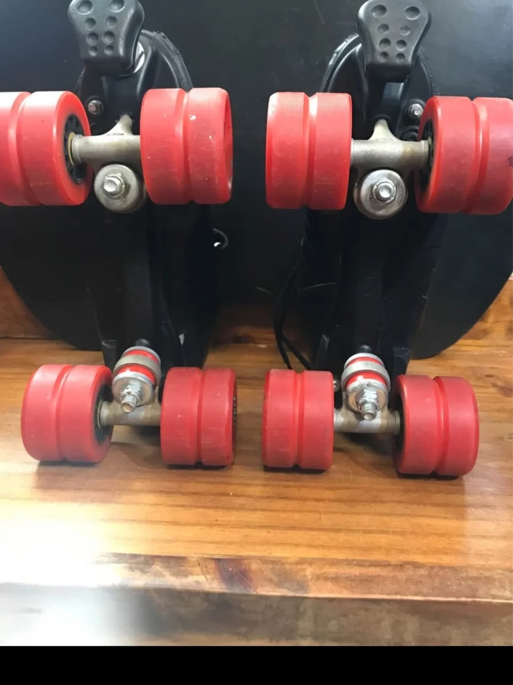 Riedel Men's Black Roller Skates with Red Wheels
